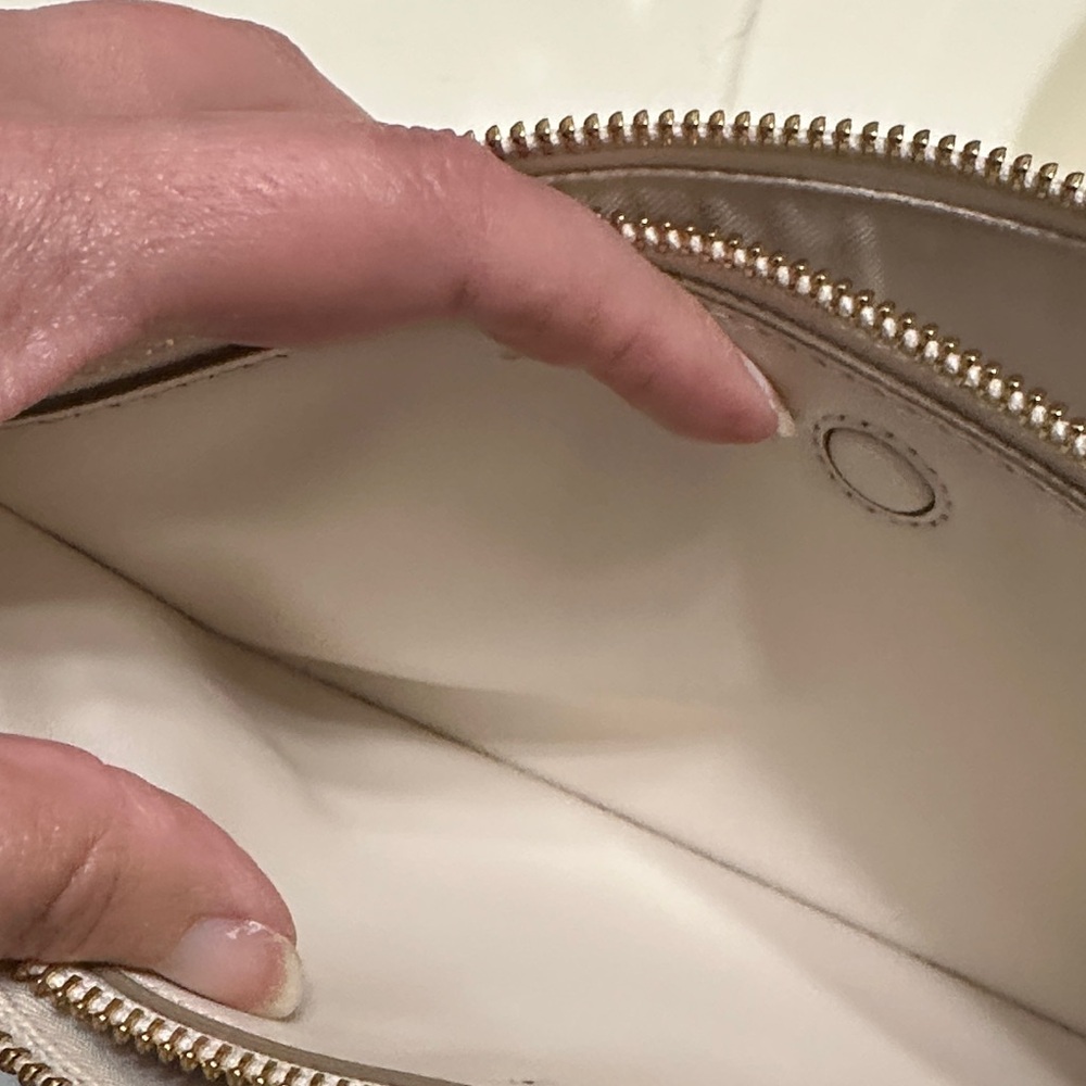 Coach Ivory/Cream Double Zip Leather Crossbody Bag - Picture 15 of 16
